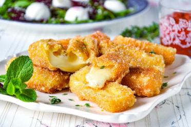 Cheese Bites in Crispy Breadcrumbs