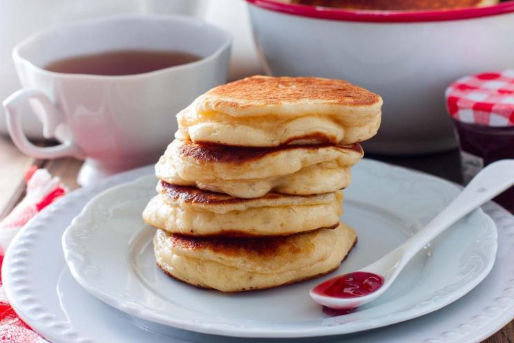 Fluffy Apple Pancakes with Milk