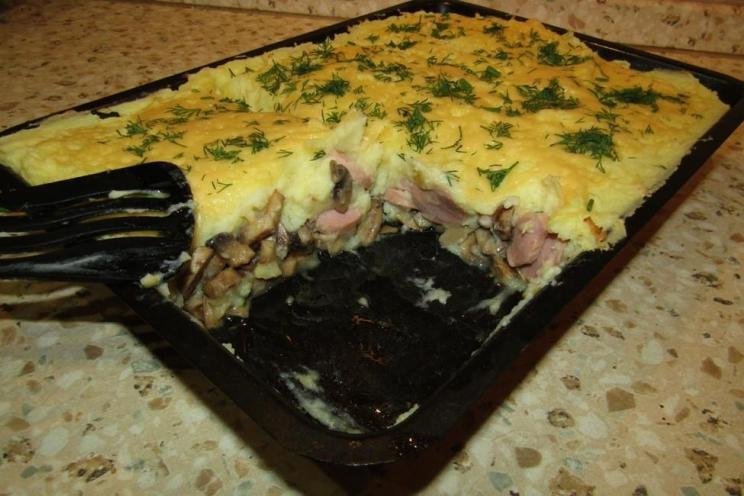 Sausage & Mushroom Potato Casserole Sausage & Mushroom Potato Casserole