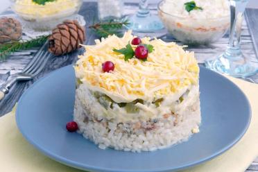 Easy Rice and Canned Fish Puff Salad