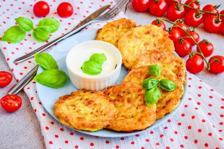 Cheesy Garlic Zucchini Fritters