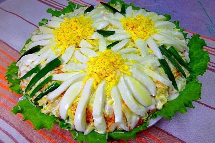 Salmon Chamomile Salad: Quick, Tasty, and Elegant