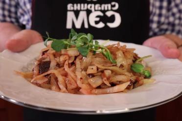 Quick & Tasty Meatless Stewed Cabbage with Onions & Prunes