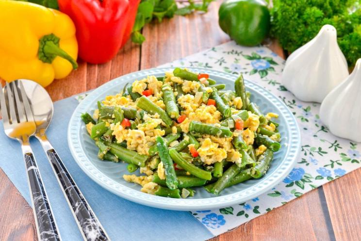 Quick & Healthy Green Bean Egg Scramble