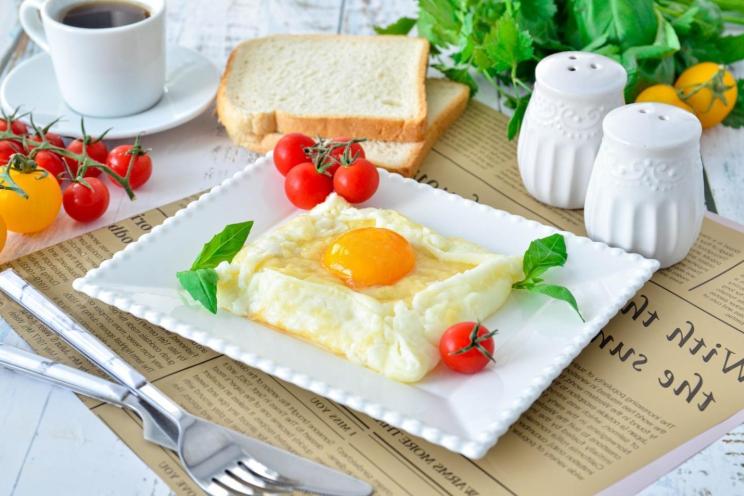 Cheesy Fried Egg Pancake Breakfast