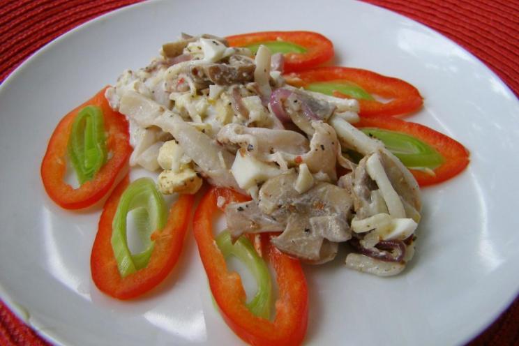 Squid and Mushroom Salad: Quick, Nutritious, and Perfect for Any Meal Squid and Mushroom Salad: Quick, Nutritious, and Perfect for Any Meal