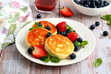 Fluffy Cottage Cheese Pancakes in a Pan