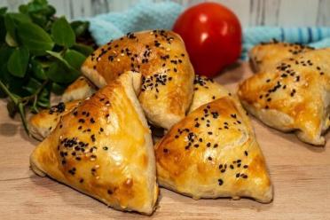 Delicious Homemade Meat-Filled Samsa