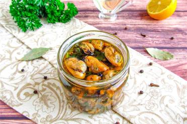 Savory Home-Marinated Mussels
