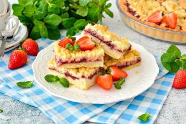 Grated Jam Pie