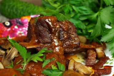 Oven-Braised Beef Ribs