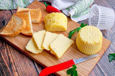 Quick & Easy Homemade Cheese from Cottage Cheese and Milk