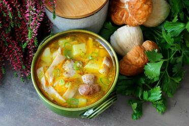 Mushroom Noodle Soup: A Year-Round Delight