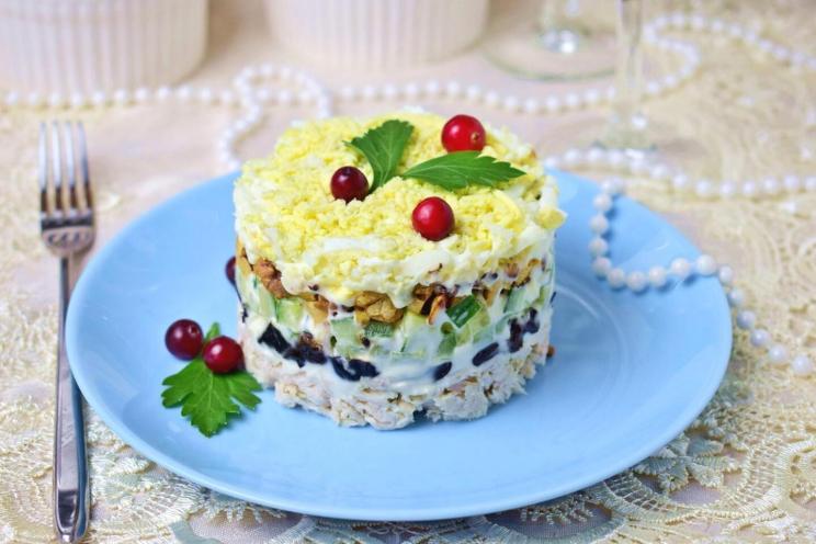 Holiday Chicken Salad with Prunes and Walnuts Holiday Chicken Salad with Prunes and Walnuts