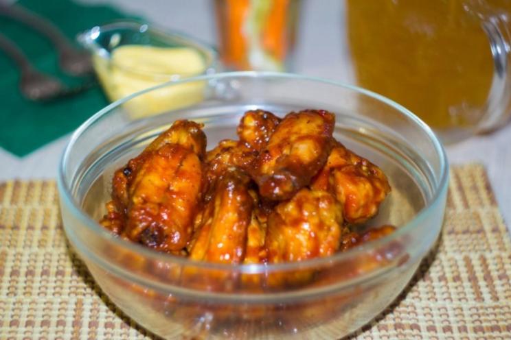 Easy Oven-Baked Buffalo Wings Easy Oven-Baked Buffalo Wings