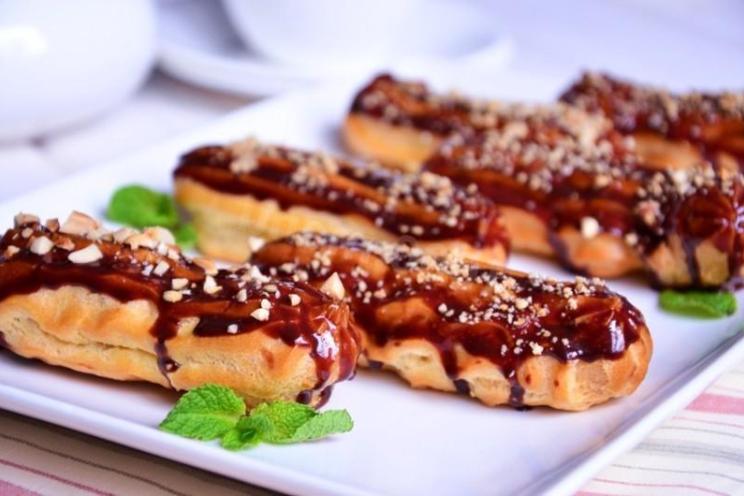 Irresistible Walnut-Filled Eclairs Irresistible Walnut-Filled Eclairs