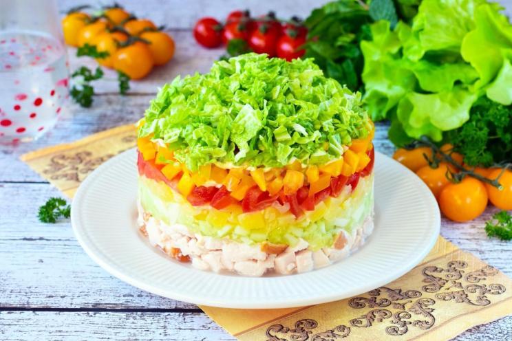 Festive Smoked Chicken Layered Salad