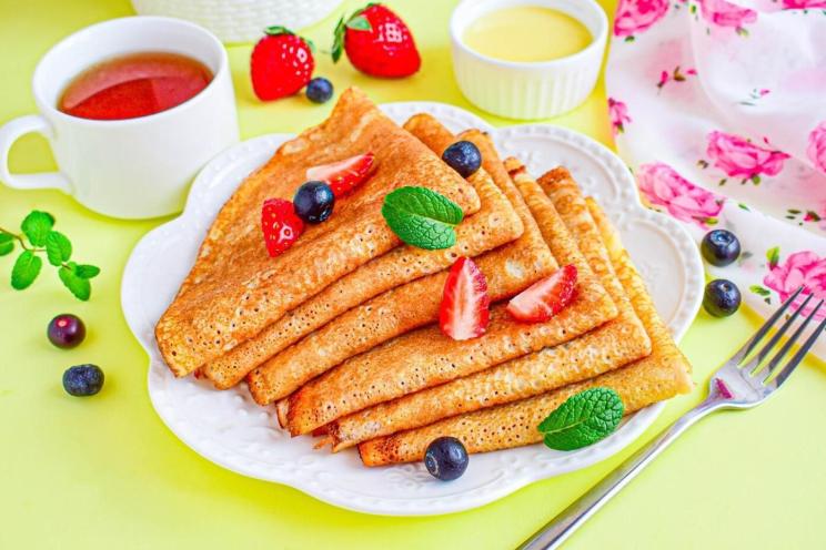 Fermented Milk Pancakes with Hot Water