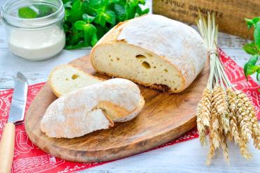 Homemade No-Yeast White Sourdough Bread