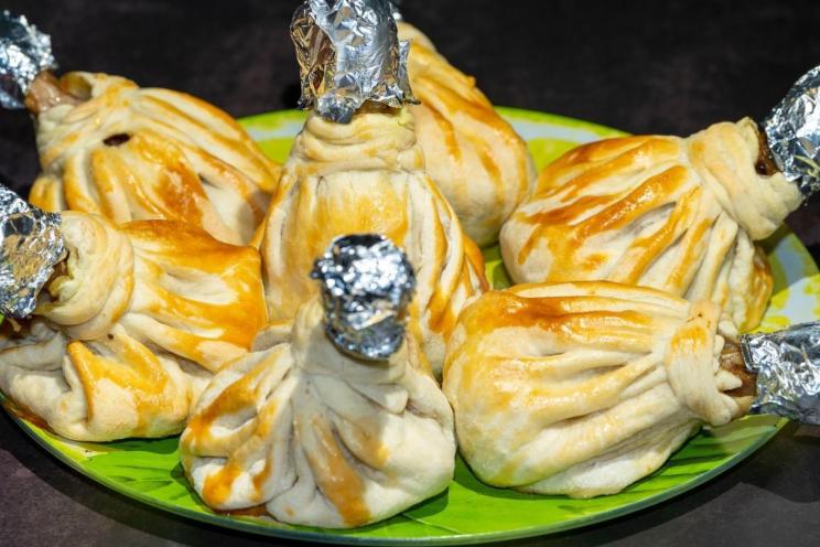 Festive Chicken Drumsticks in Puff Pastry Bundles