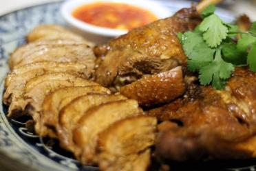 Savory Stewed Goose with Apples and Sauce