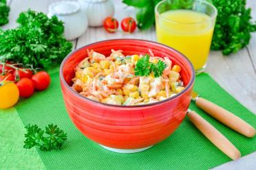 Quick Spicy Smoked Chicken & Corn Salad