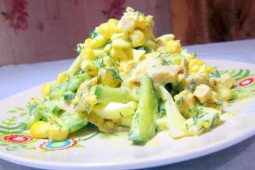Quick & Refreshing Chicken Cucumber Salad