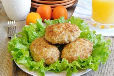 Juicy Zucchini and Meat Cutlets