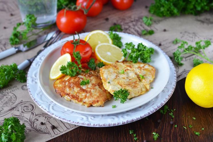 Easy Pan-Fried Pork Chops with Egg and Flour