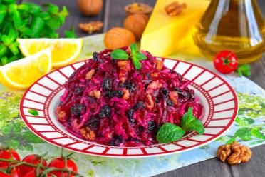 Beet, Walnut & Raisin Salad