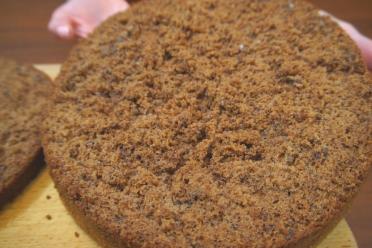 Quick and Fluffy Chocolate Sponge Cake