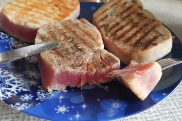 Pan-Seared Lemon Tuna Steak