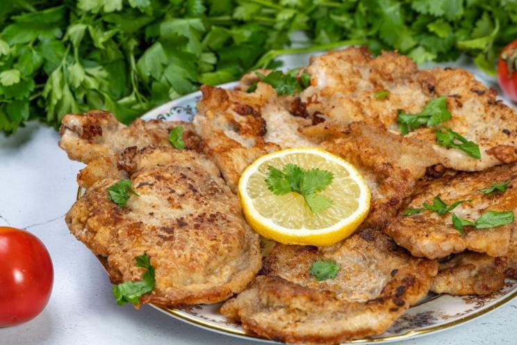 Spiced Pork Chops with Fried Onions Spiced Pork Chops with Fried Onions