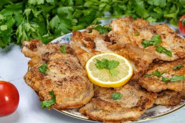 Spiced Pork Chops with Fried Onions