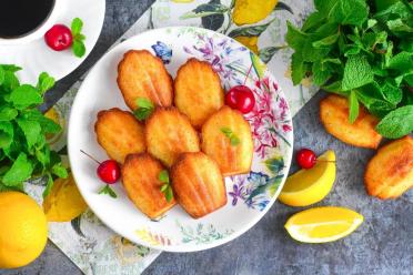 Classic French Lemon Madeleines
