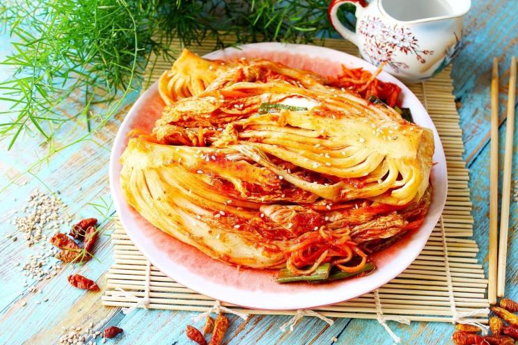 Simple & Spicy Korean Kimchi with Chinese Cabbage Simple & Spicy Korean Kimchi with Chinese Cabbage