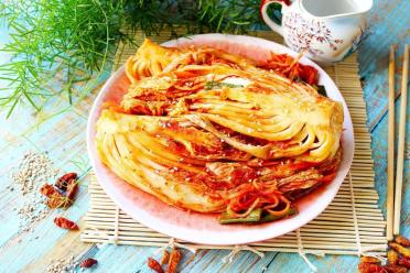 Simple & Spicy Korean Kimchi with Chinese Cabbage