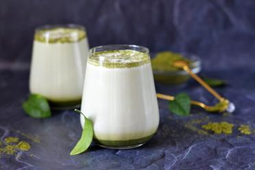 Quick & Healthy Homemade Matcha Latte