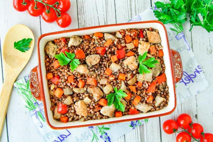 Oven-Baked Buckwheat with Meat and Vegetables