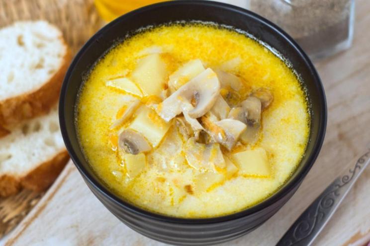 Creamy Cheese and Mushroom Soup