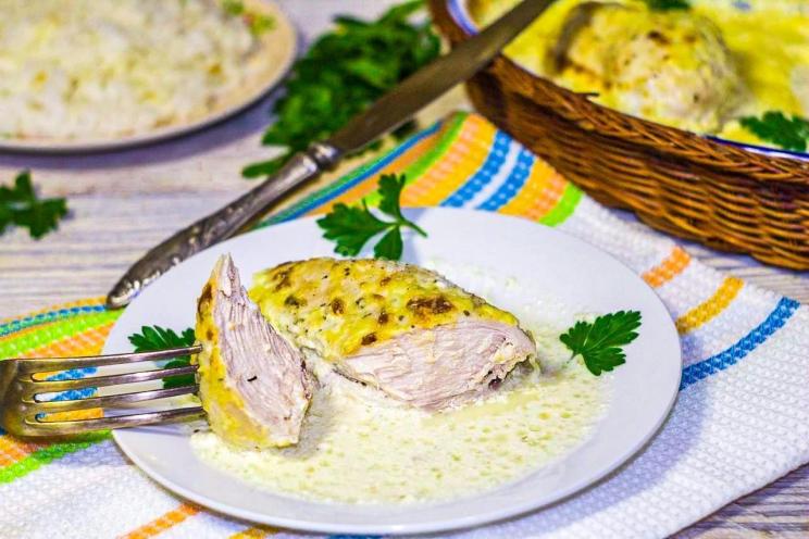 Oven-Baked Chicken Breast in Cream Sauce