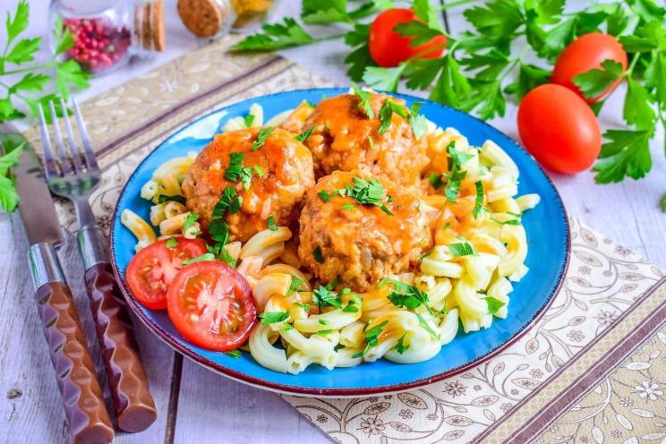Family-Favorite Pasta & Meatballs