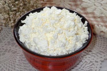 Slow Cooker Homemade Cottage Cheese