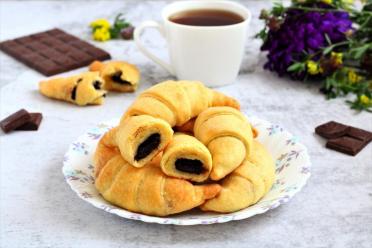 Easy Yeast-Free Chocolate Croissants