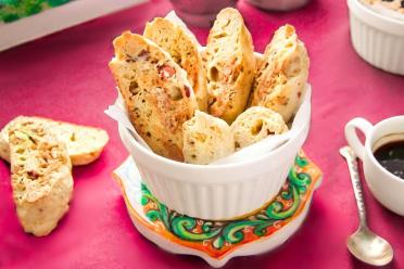 Classic Almond Biscotti Cookies