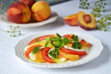 Peach Caprese Salad