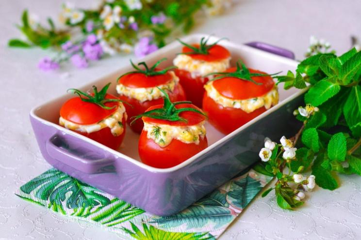 Cheesy Garlic Stuffed Baked Tomatoes