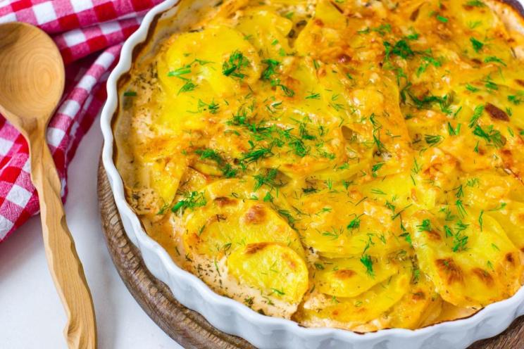 Creamy Oven-Baked Potatoes Creamy Oven-Baked Potatoes