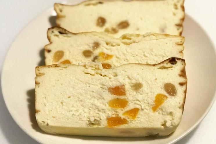 Creamy Cottage Cheese Casserole with Raisins & Apricots Creamy Cottage Cheese Casserole with Raisins & Apricots