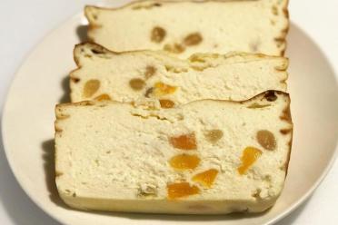 Creamy Cottage Cheese Casserole with Raisins & Apricots